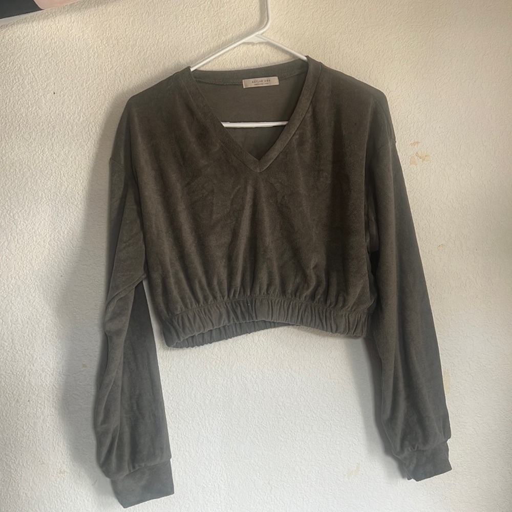 ACTIVE USA cropped long sleeve